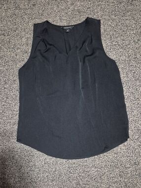 Banana Republic Black V-Neck Sleeveless Camisole